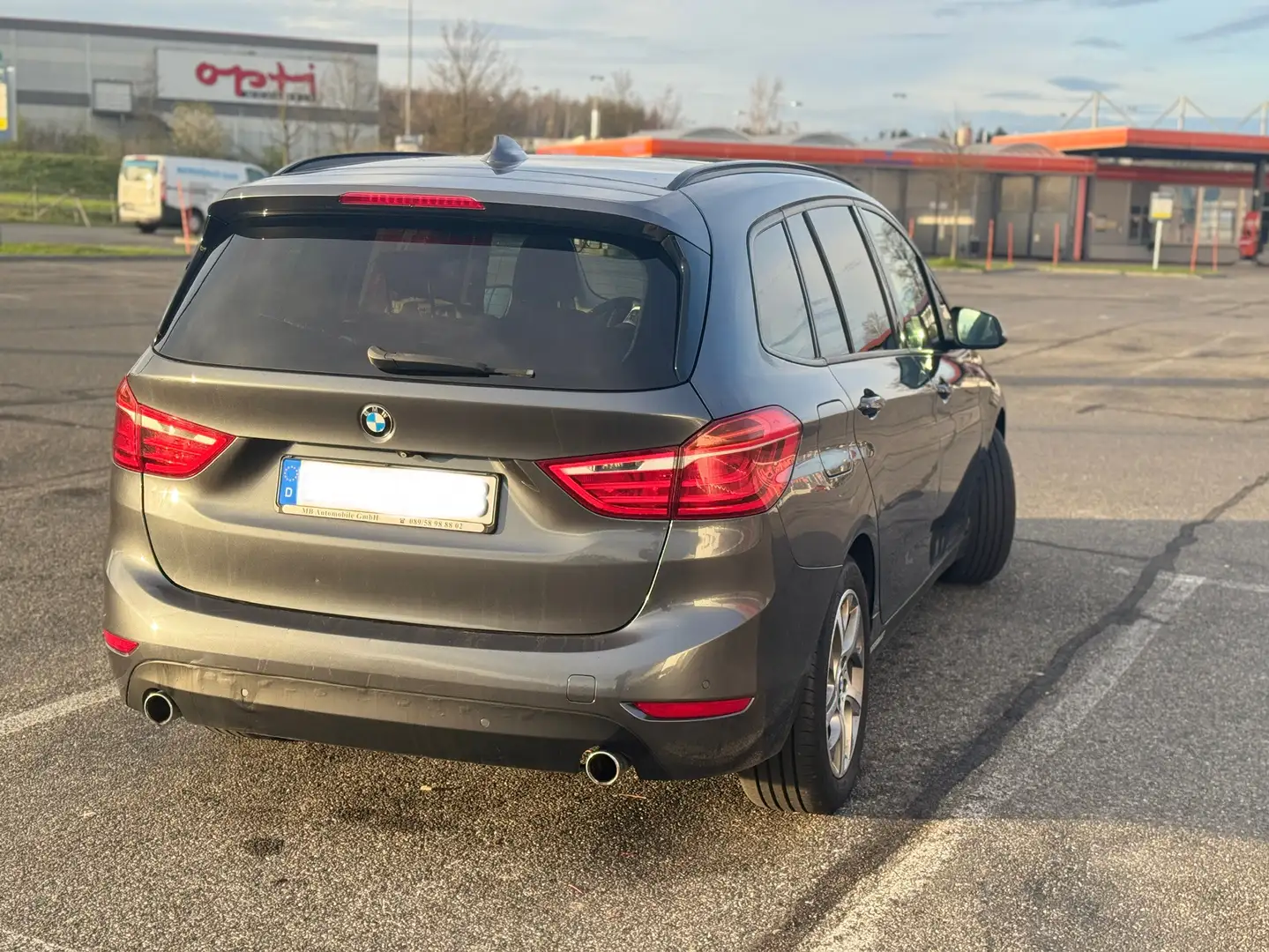 BMW 220 220d Gran Tourer xDrive Sport-Aut. Luxury Line - 2