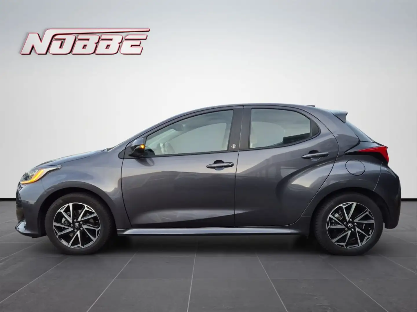 Toyota Yaris Hybrid 1.5 VVT-i Team D *Allwetter+Comfort* Grau - 2
