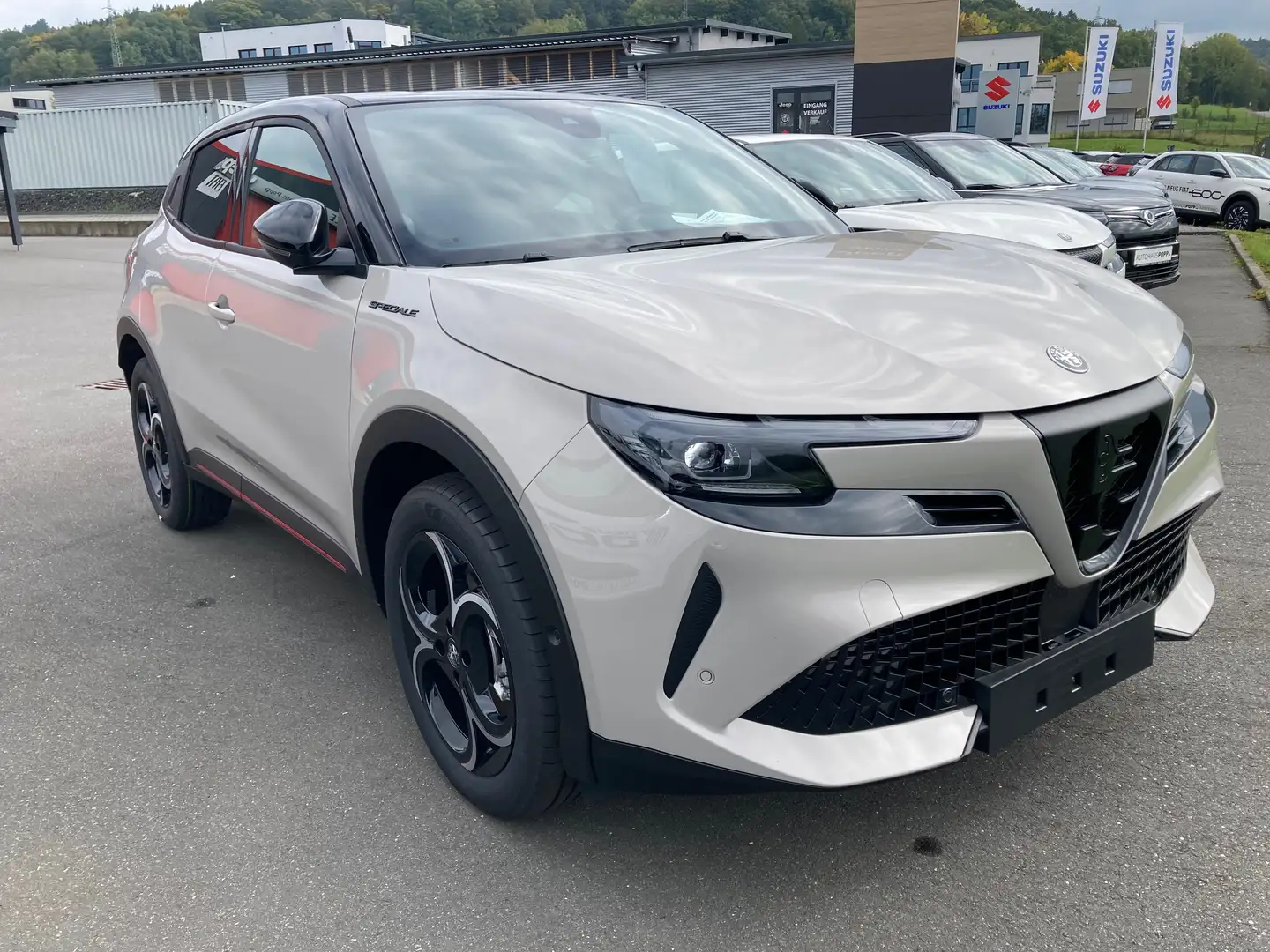 Alfa Romeo Junior Junior 1.2 VGT Ibrida Speciale Beige - 2