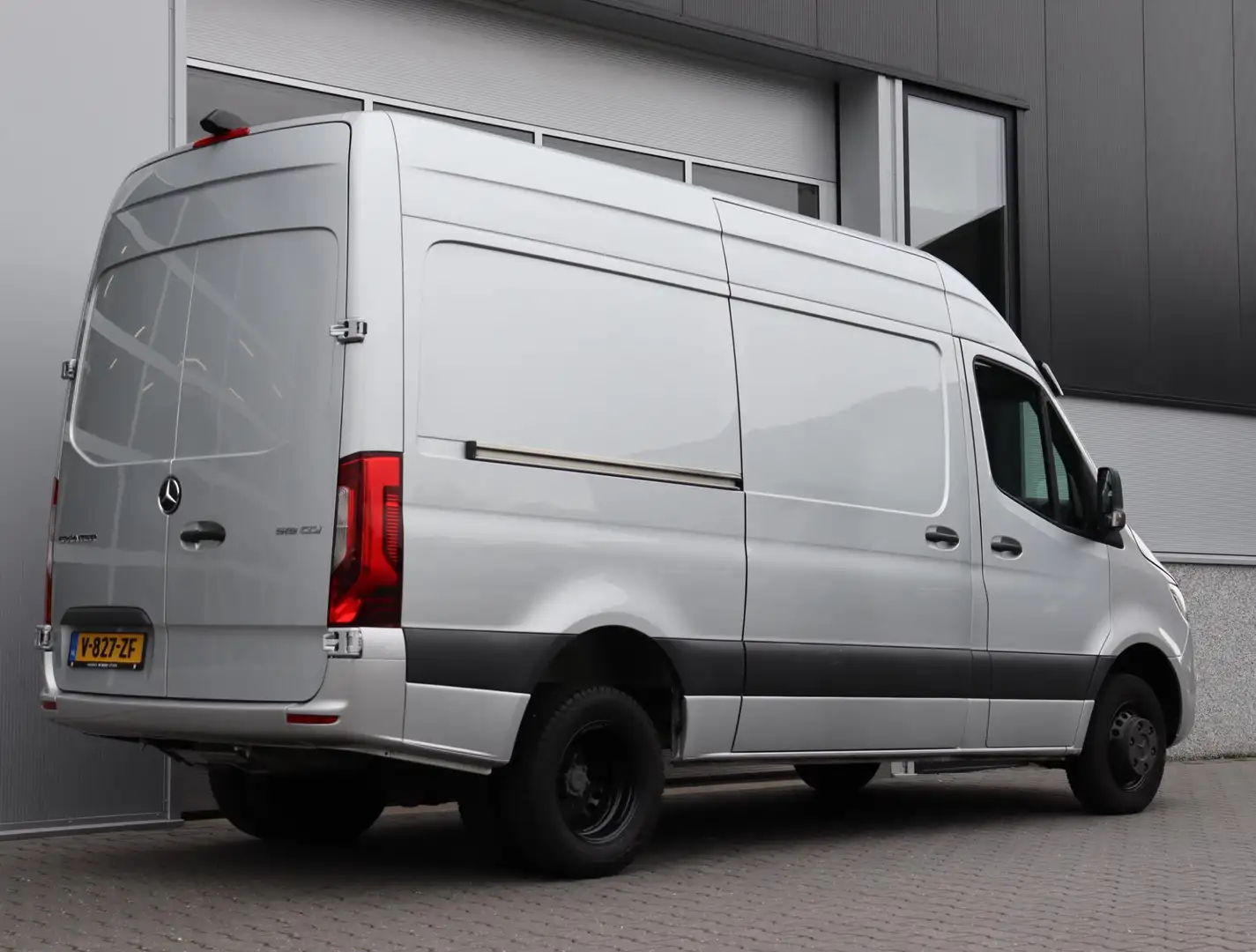 Mercedes-Benz Sprinter 519 3.0 CDI L2H2 | Achteruitrijcamera | LED! | Cru Argent - 2