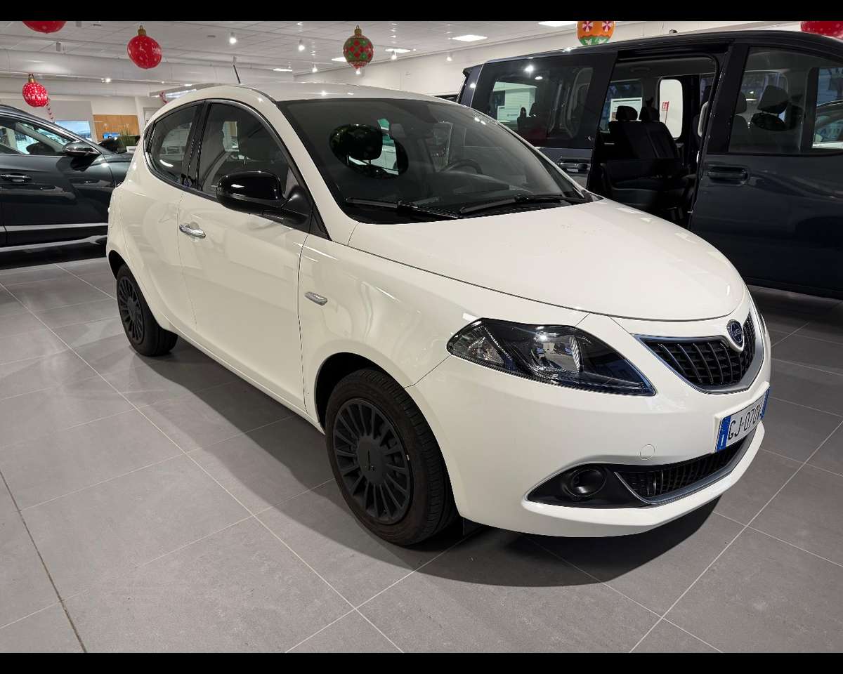 Lancia Ypsilon 3ª serie - Ypsilon 1.0 FireFly 5 porte S&S Hybrid