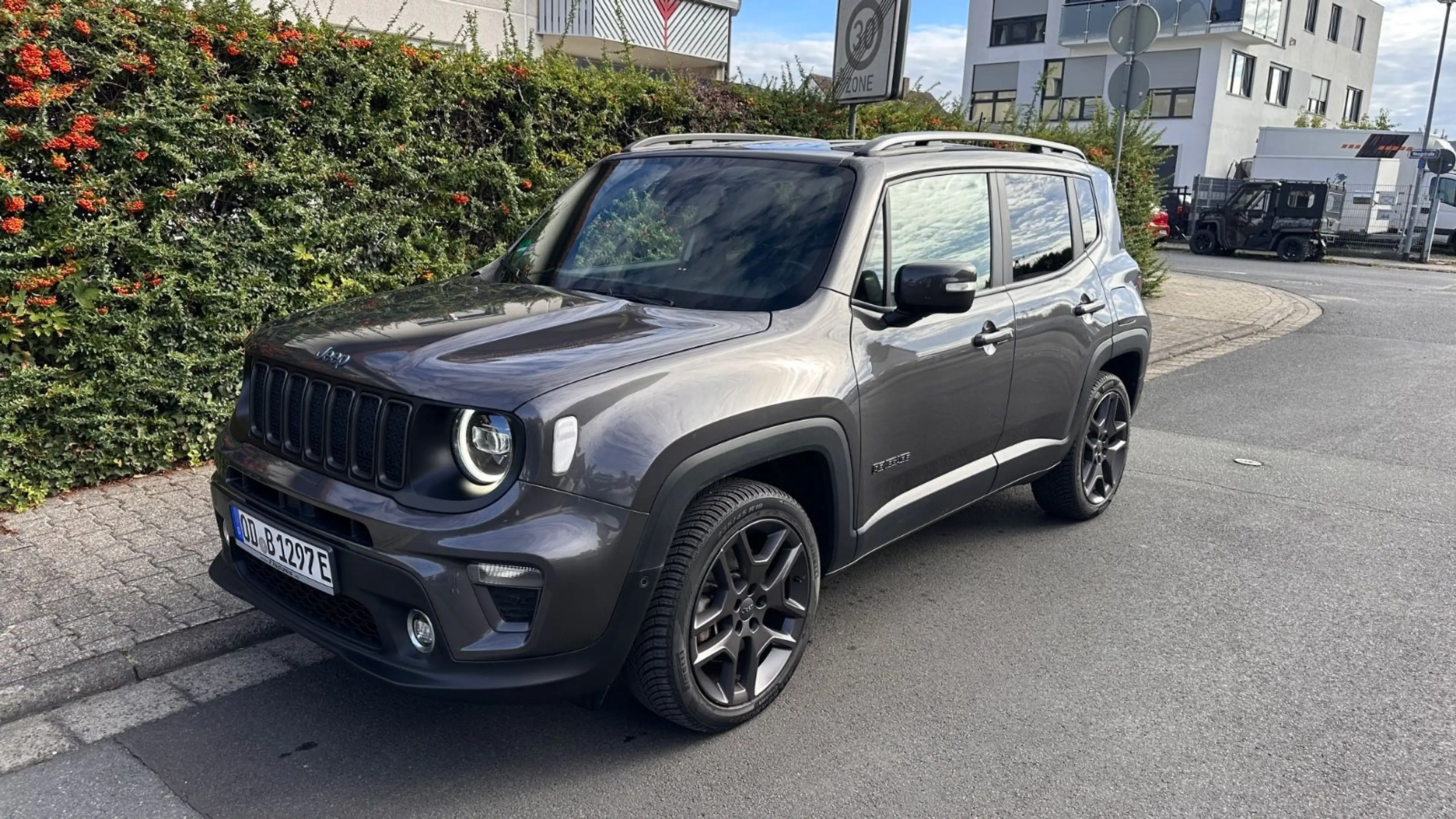 Jeep Renegade S Plug-In-Hybrid 4xe, 1. Hand, ACC, Aut — photo 2