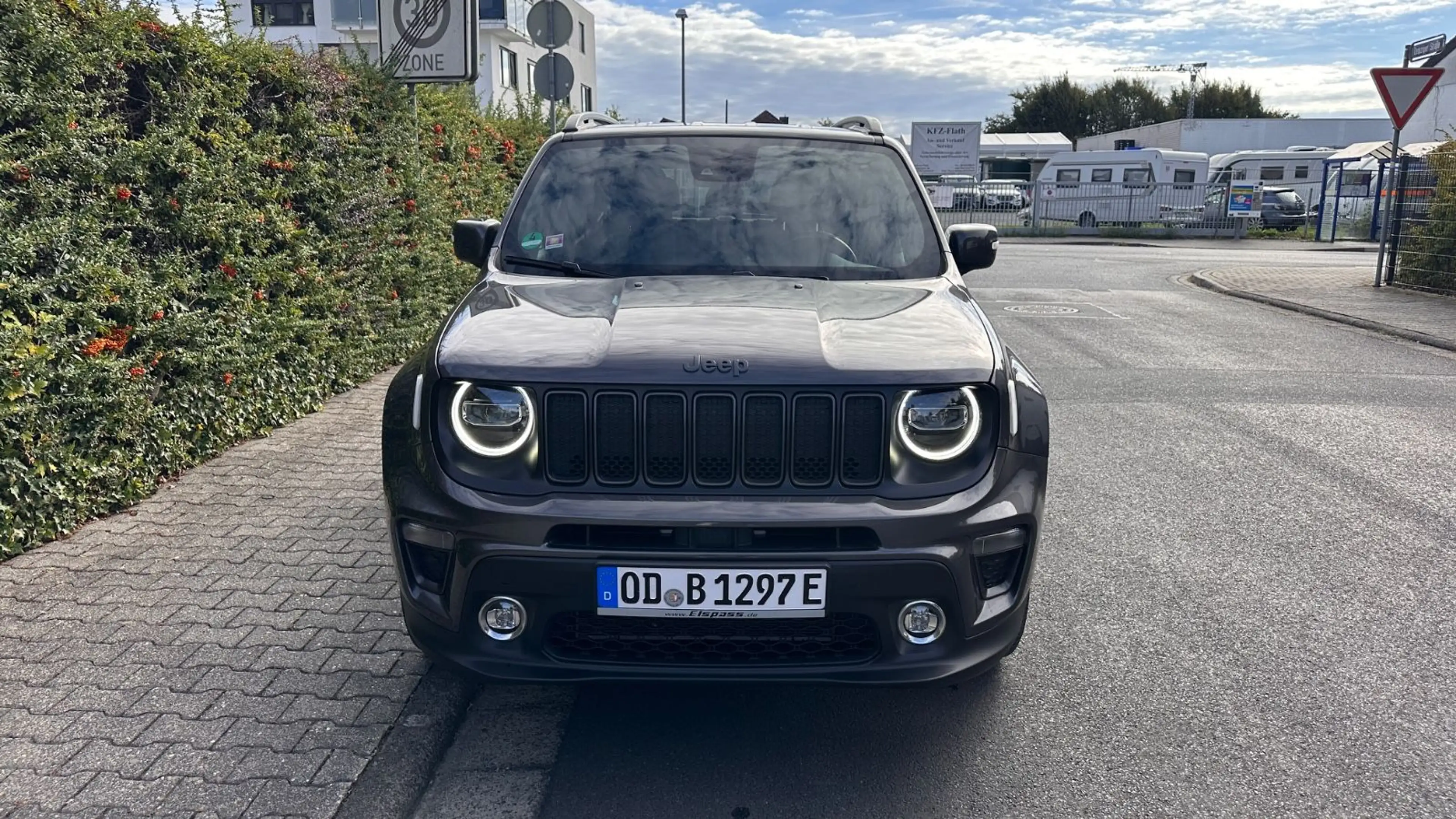 Jeep Renegade S Plug-In-Hybrid 4xe, 1. Hand, ACC, Aut — photo 3