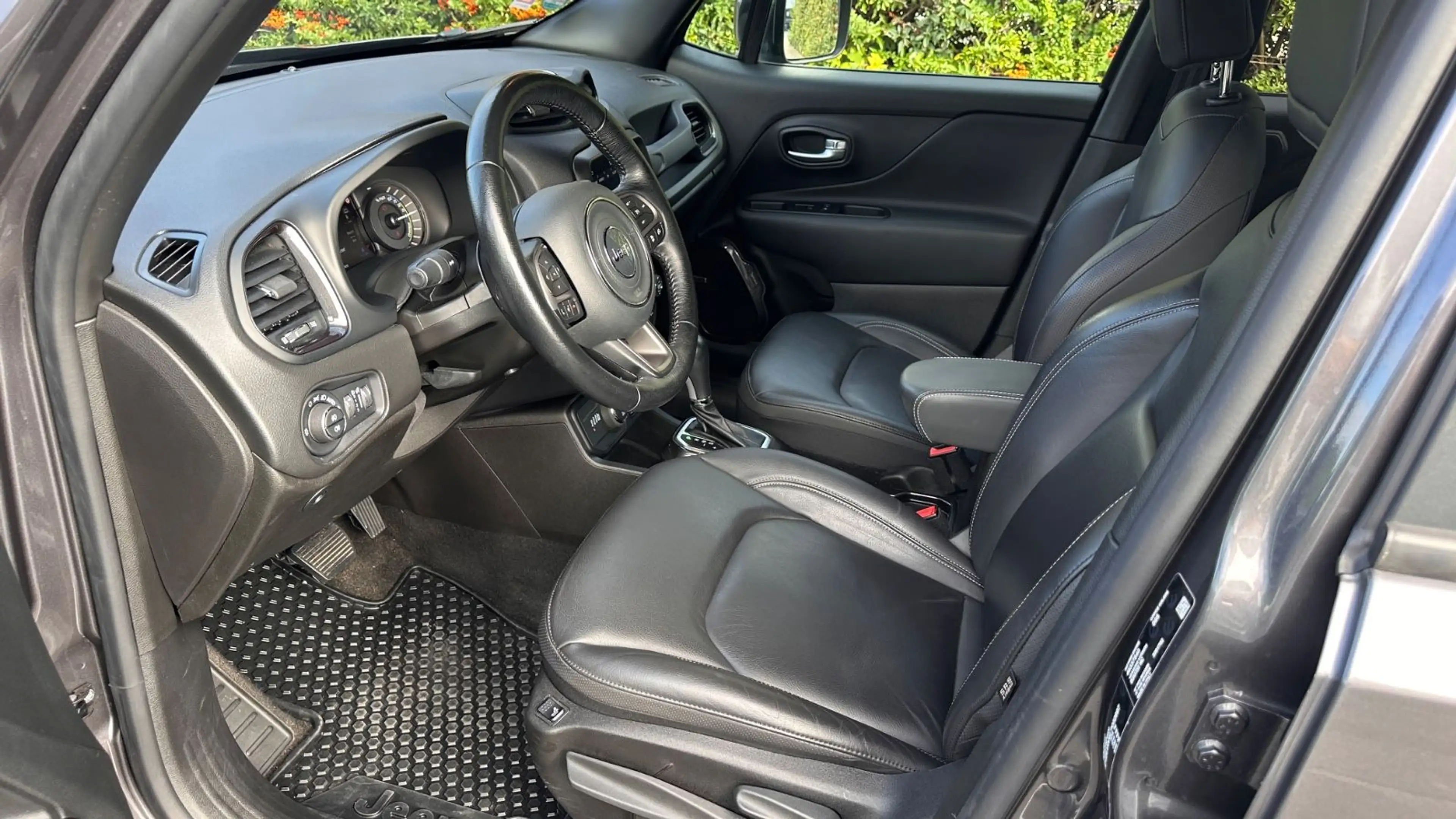 Jeep Renegade S Plug-In-Hybrid 4xe, 1. Hand, ACC, Aut — photo 11