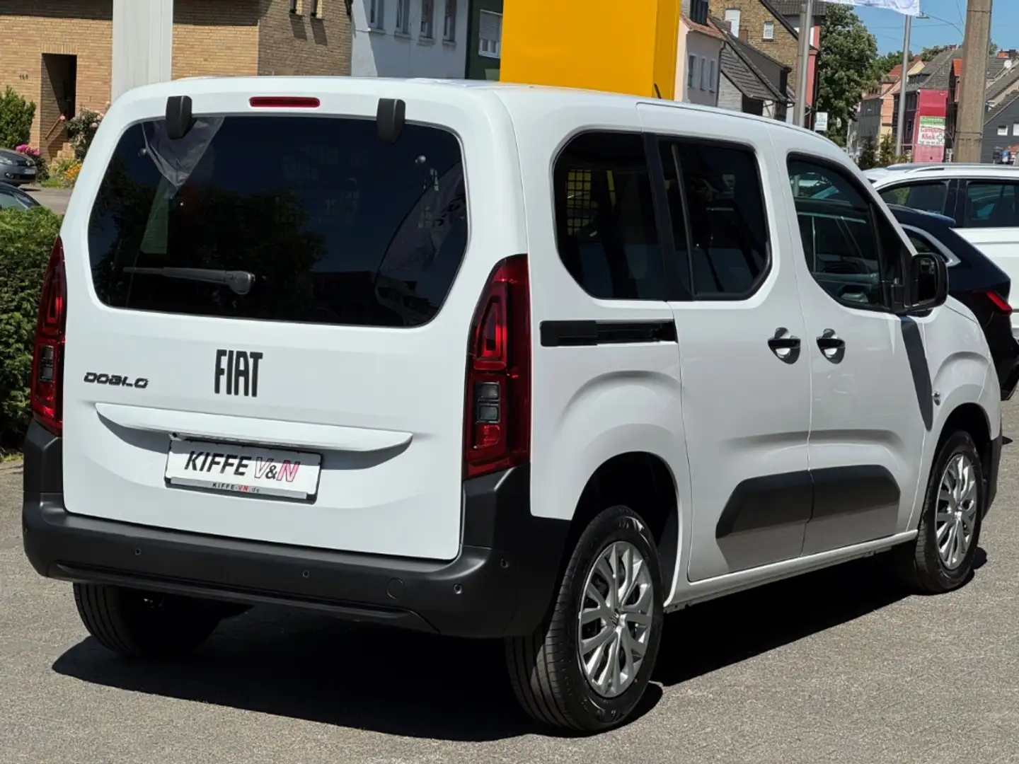 Fiat Doblo AT Kombi 5Sitze Techno/Comfort Navi Kamera Weiß - 2