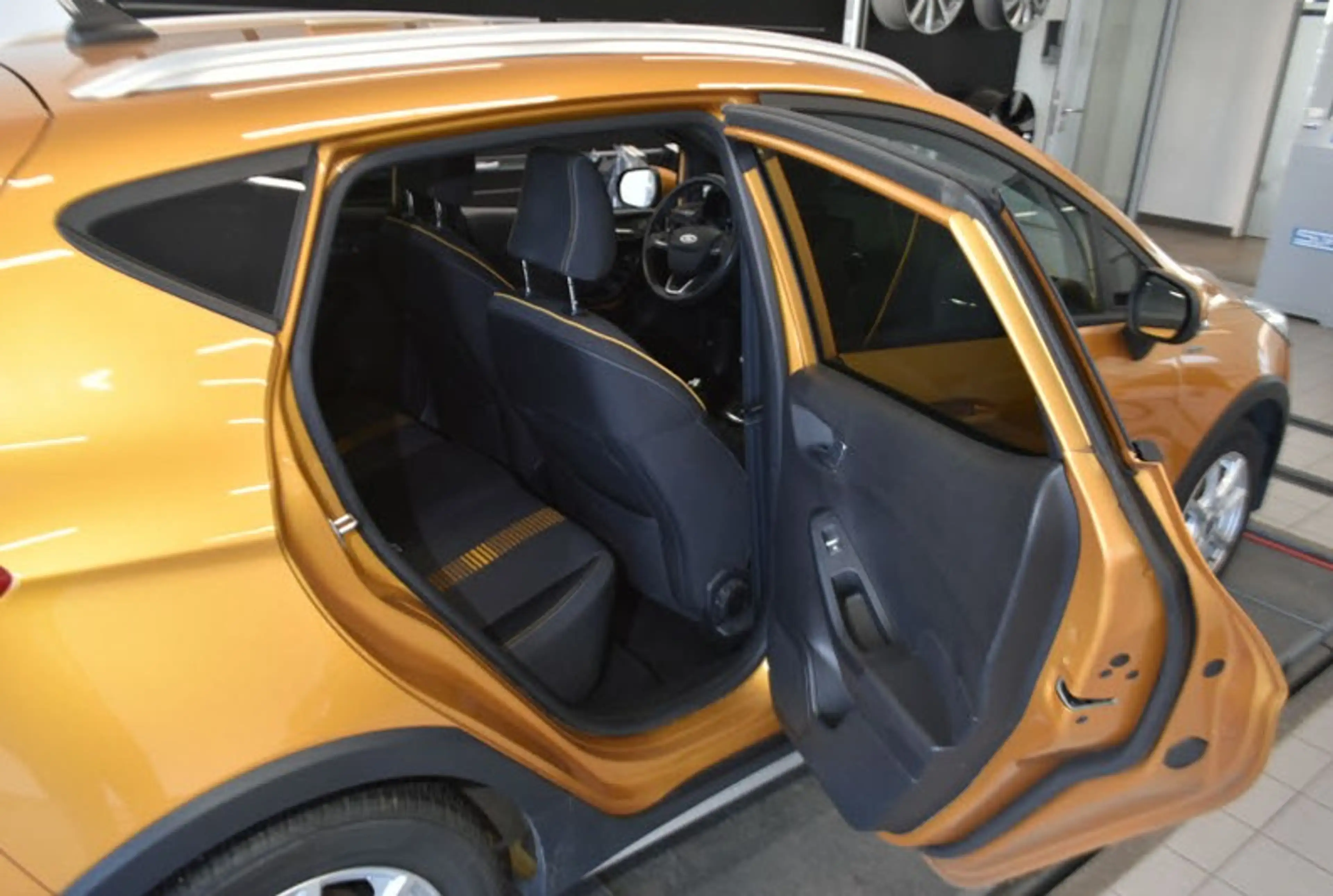 Ford Fiesta Active Colourline SHZ PDC — photo 4