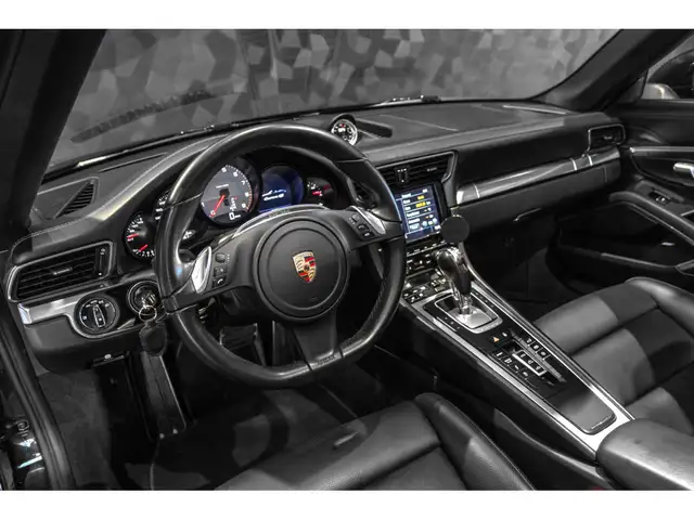 Porsche 991 view 9