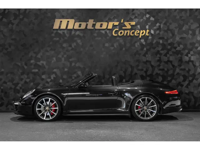 Porsche 991 view 2