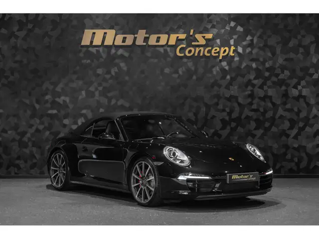 Porsche 991 view 6