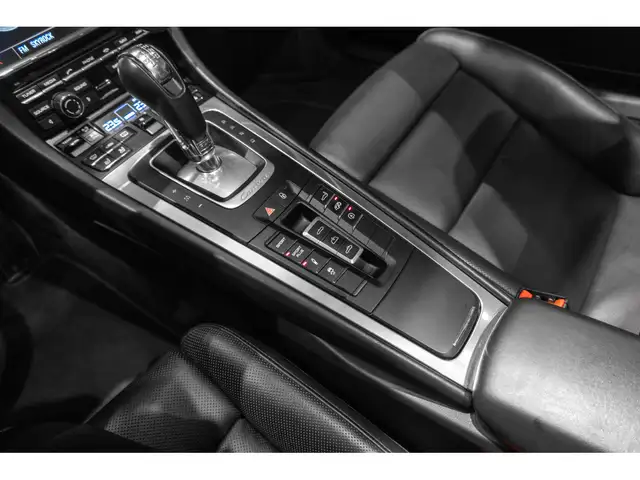 Porsche 991 view 12