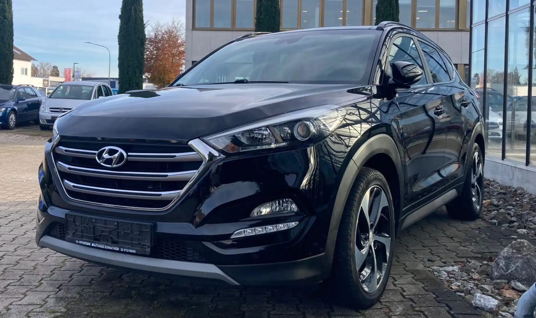 Hyundai TUCSON Style Automatik Panorama Leder Alu 19" Noir - 2