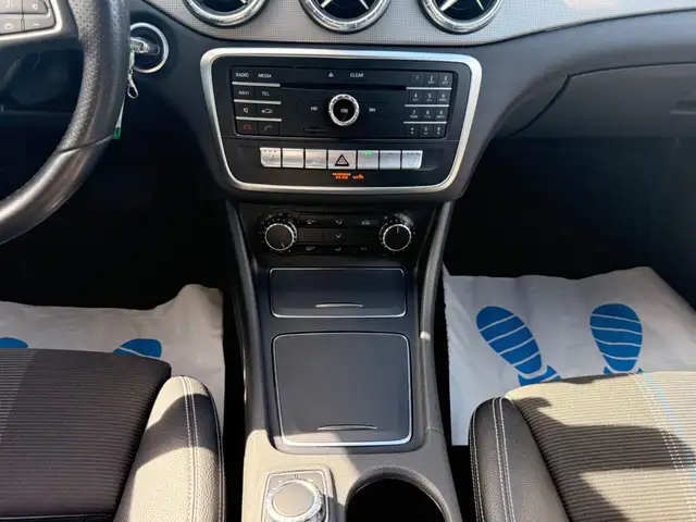 Mercedes-Benz Cla view 14