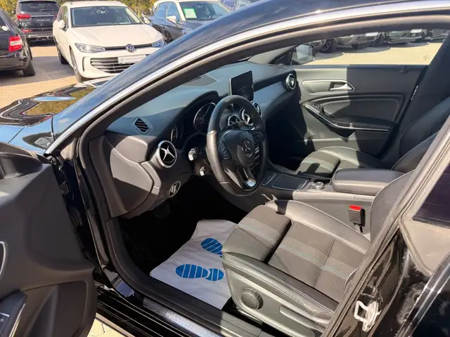 Mercedes-Benz Cla view 9