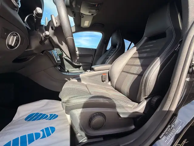Mercedes-Benz Cla view 10