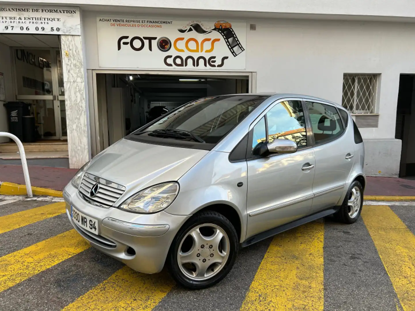 Mercedes-Benz A 170 170 CDI AVANTGARDE Gris - 1