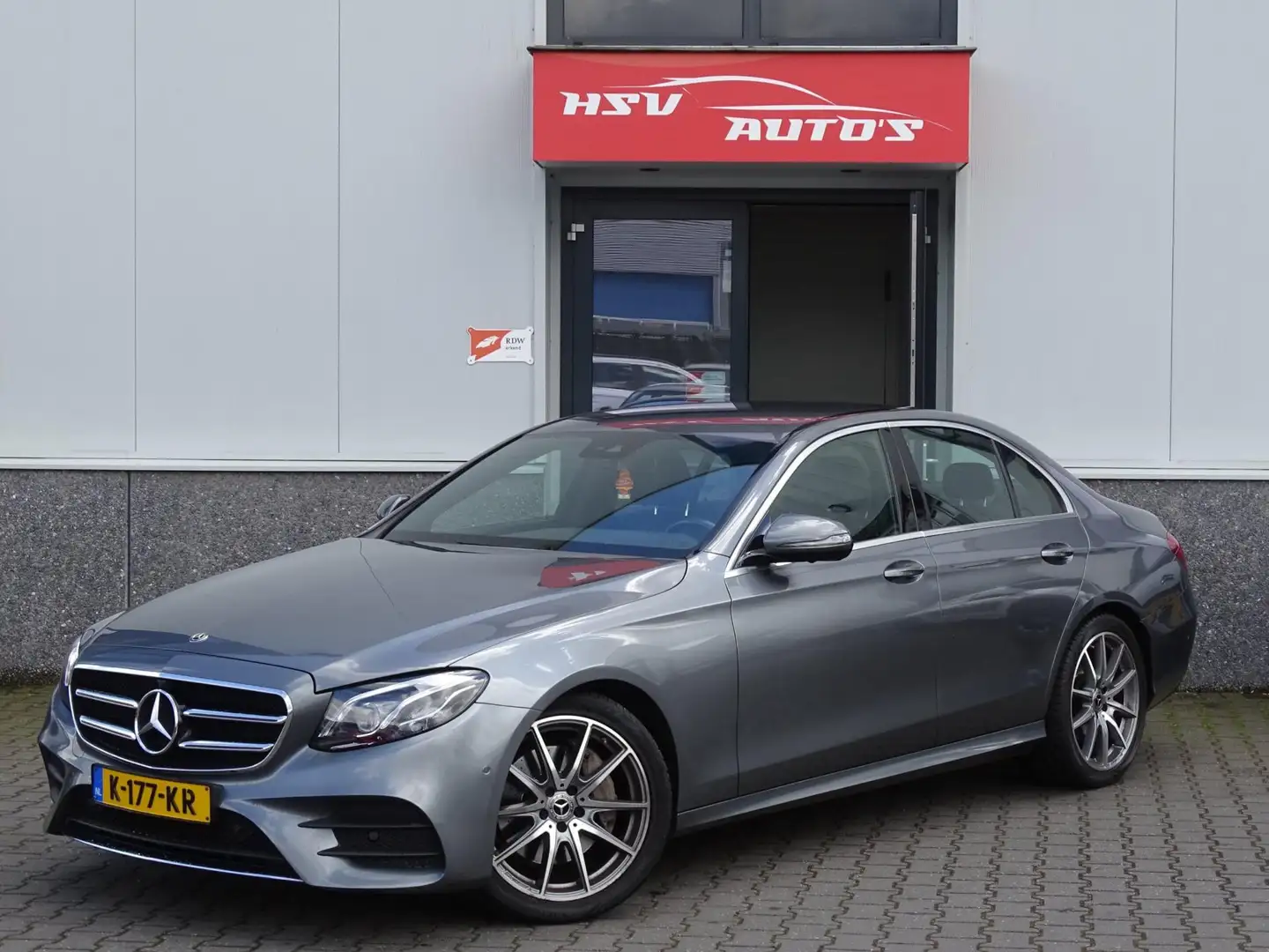 Mercedes-Benz E 200 Business Solution AMG org NL 2021 Szary - 1