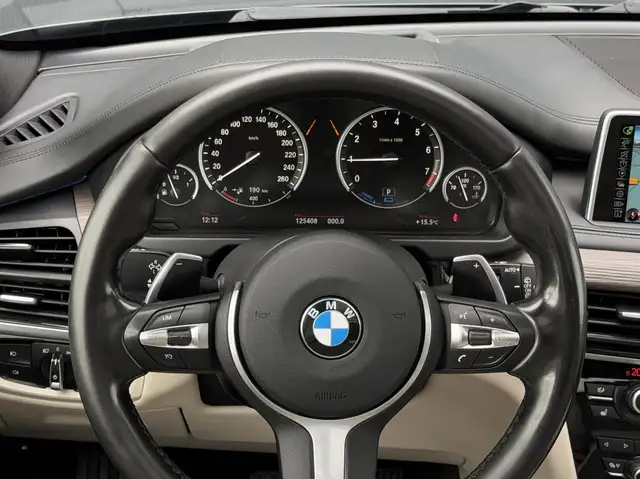 BMW X5 view 24