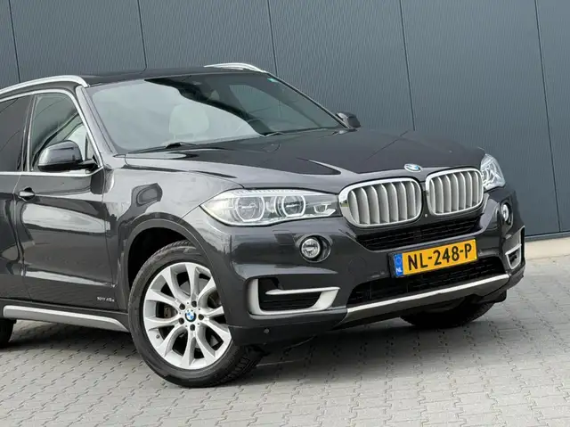 BMW X5 view 12