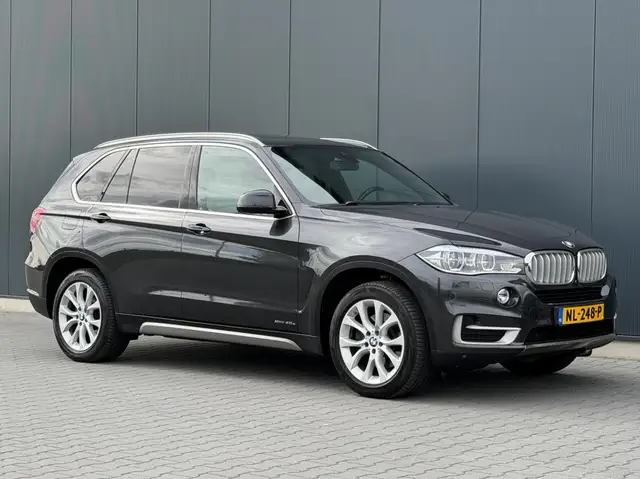 BMW X5 view 10