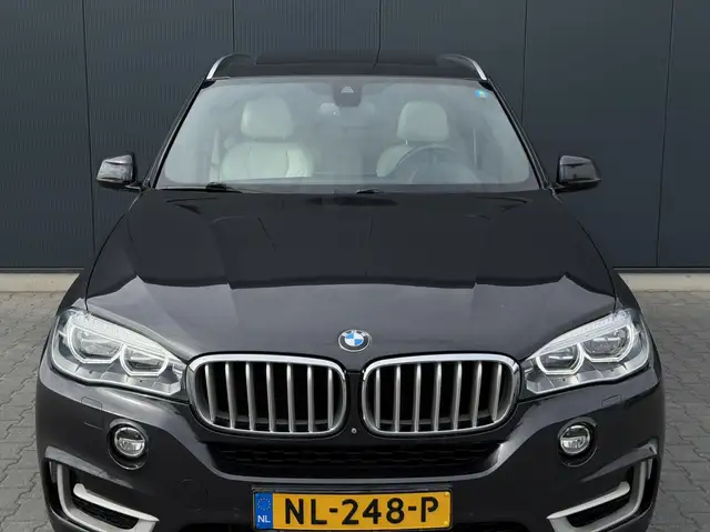 BMW X5 view 14