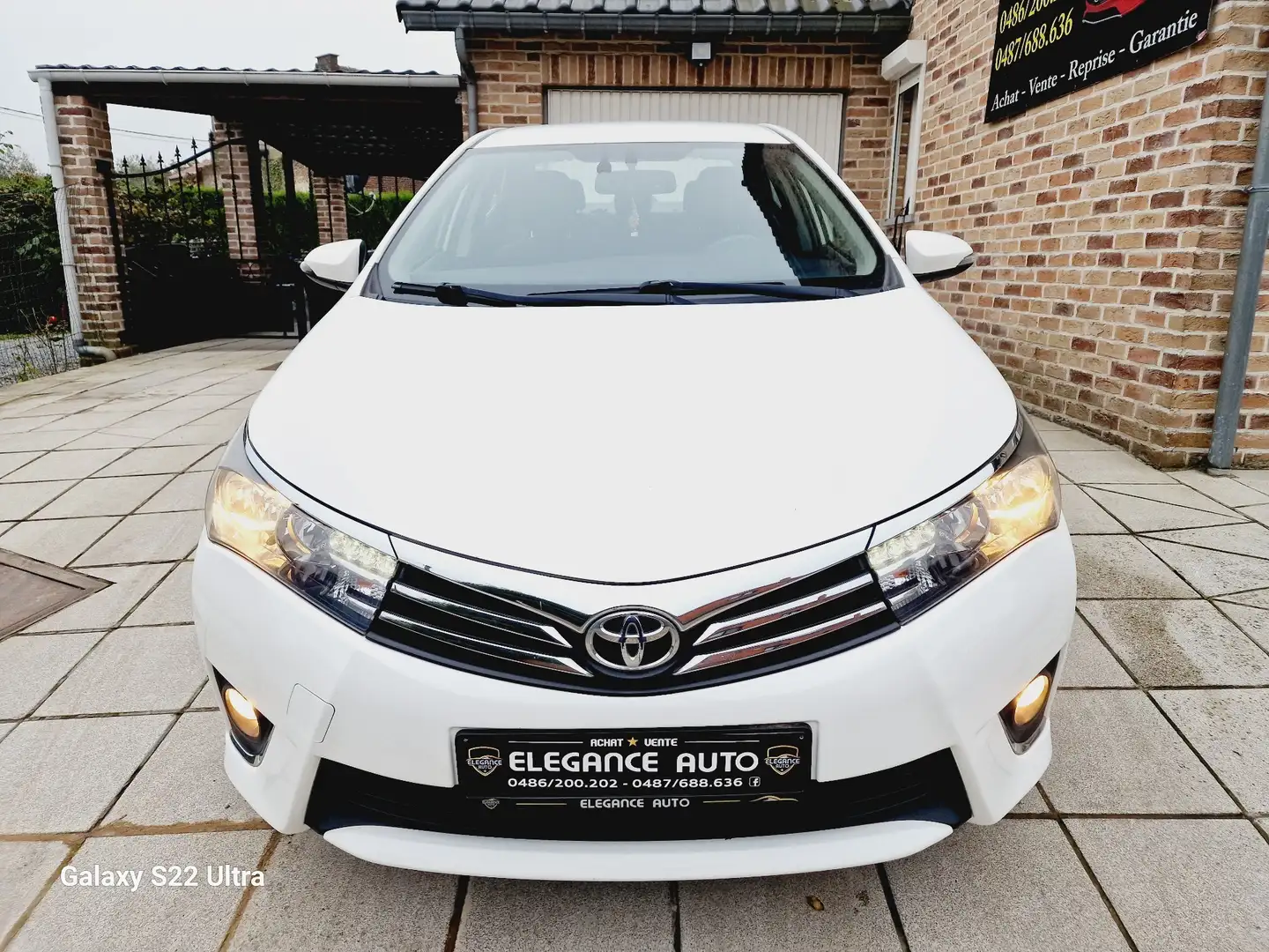 Toyota Corolla 1.6i Lounge-GPS-Camera-1prop-Carnet-Garantie Alb - 2
