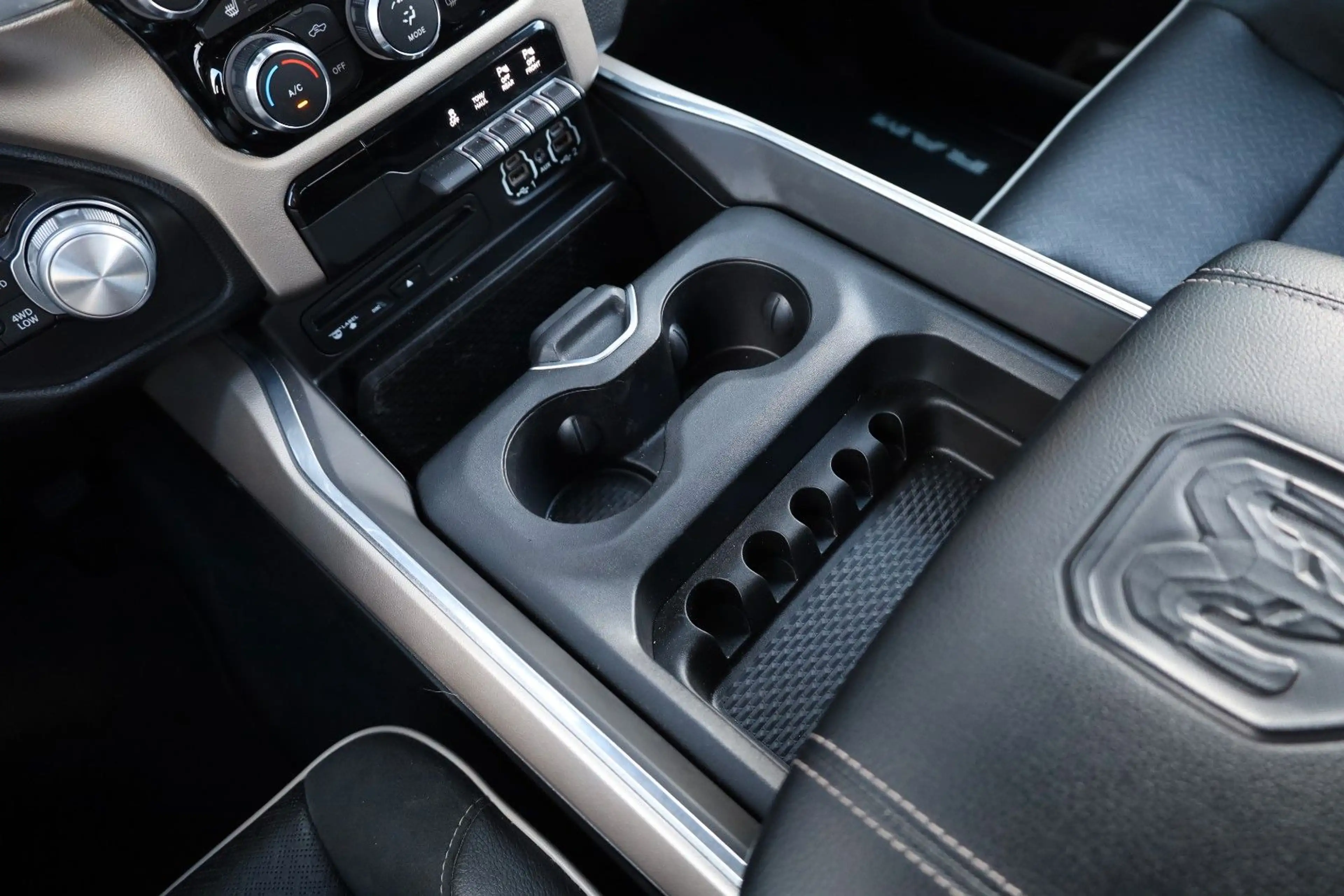 Dodge RAM 5.7 Laramie/BRCGAS/SHZ/ALPINE/LHZ/TOTW/R20 — photo 15