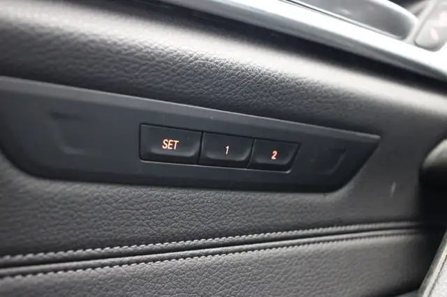 BMW 5 Series view 7