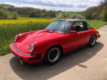 911