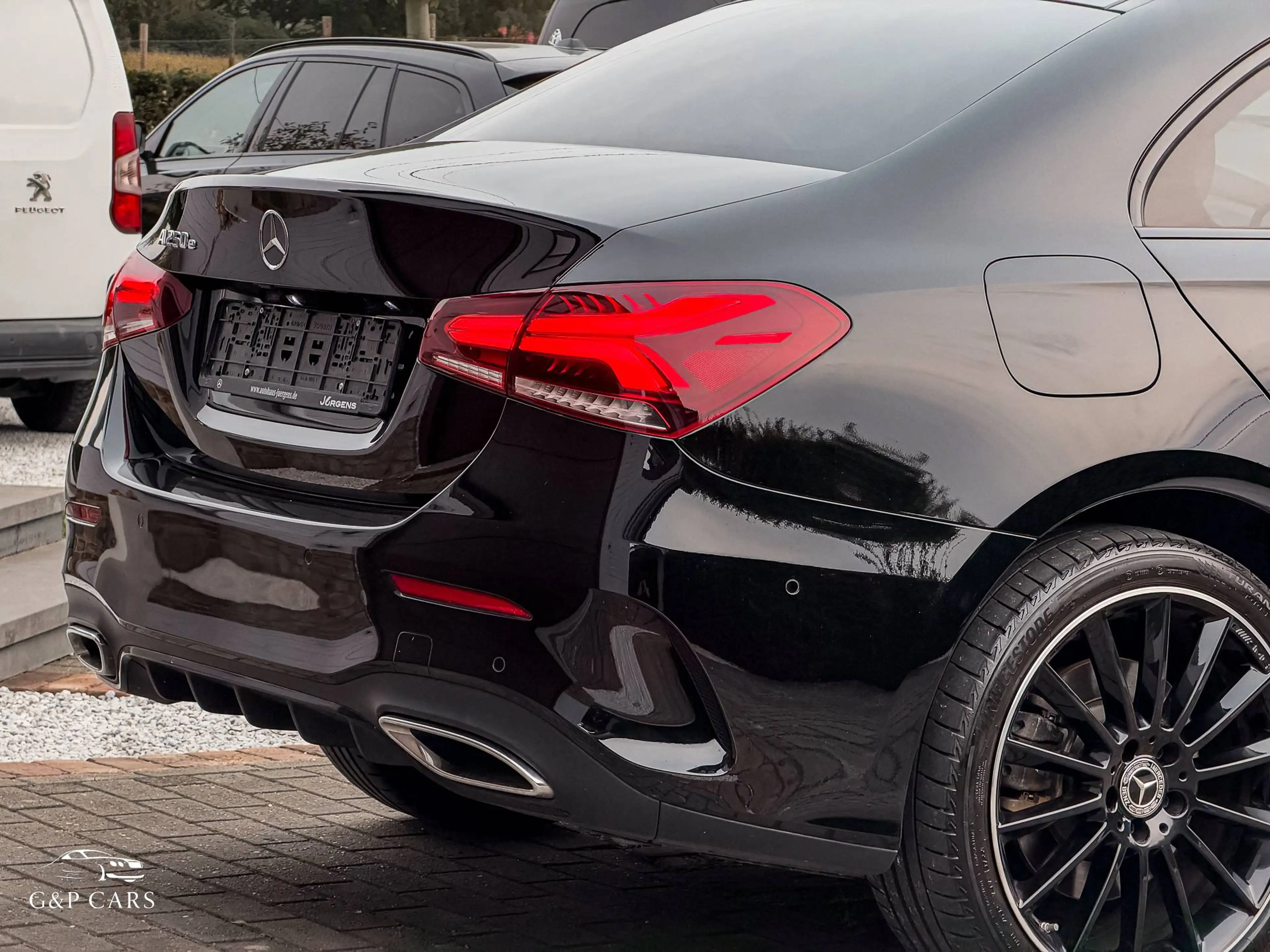 Mercedes-Benz A 250 e AMG Line | Night | 19 inch | Navi | Camera — photo 13
