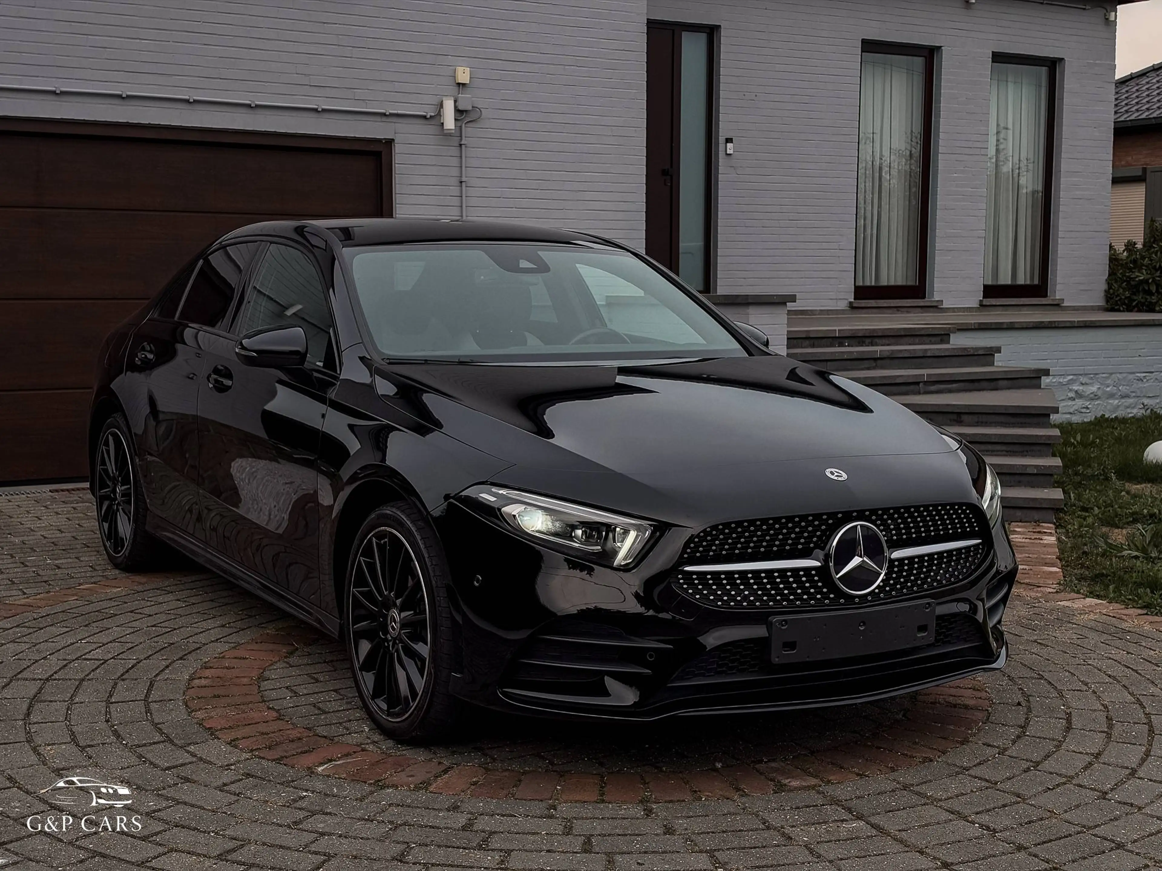 Mercedes-Benz A 250 e AMG Line | Night | 19 inch | Navi | Camera — photo 2
