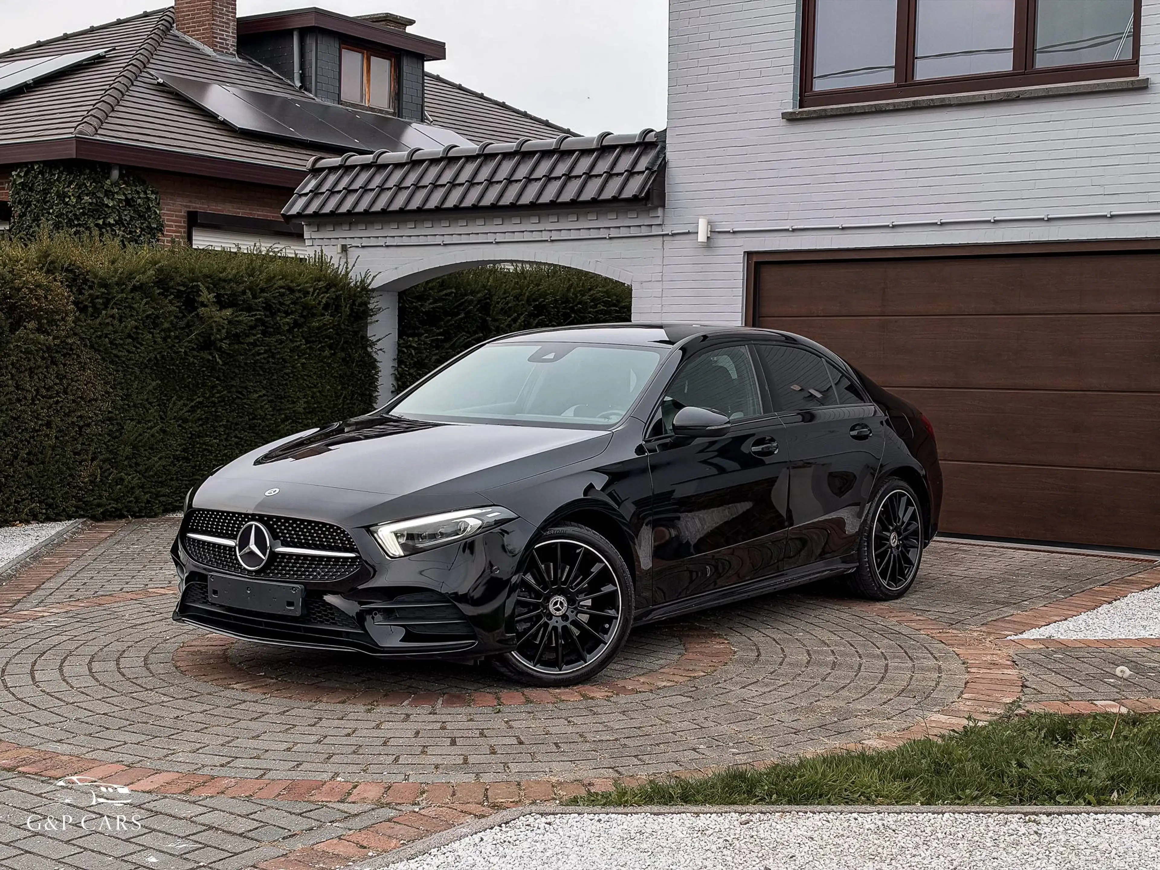 Mercedes-Benz A 250 e AMG Line | Night | 19 inch | Navi | Camera