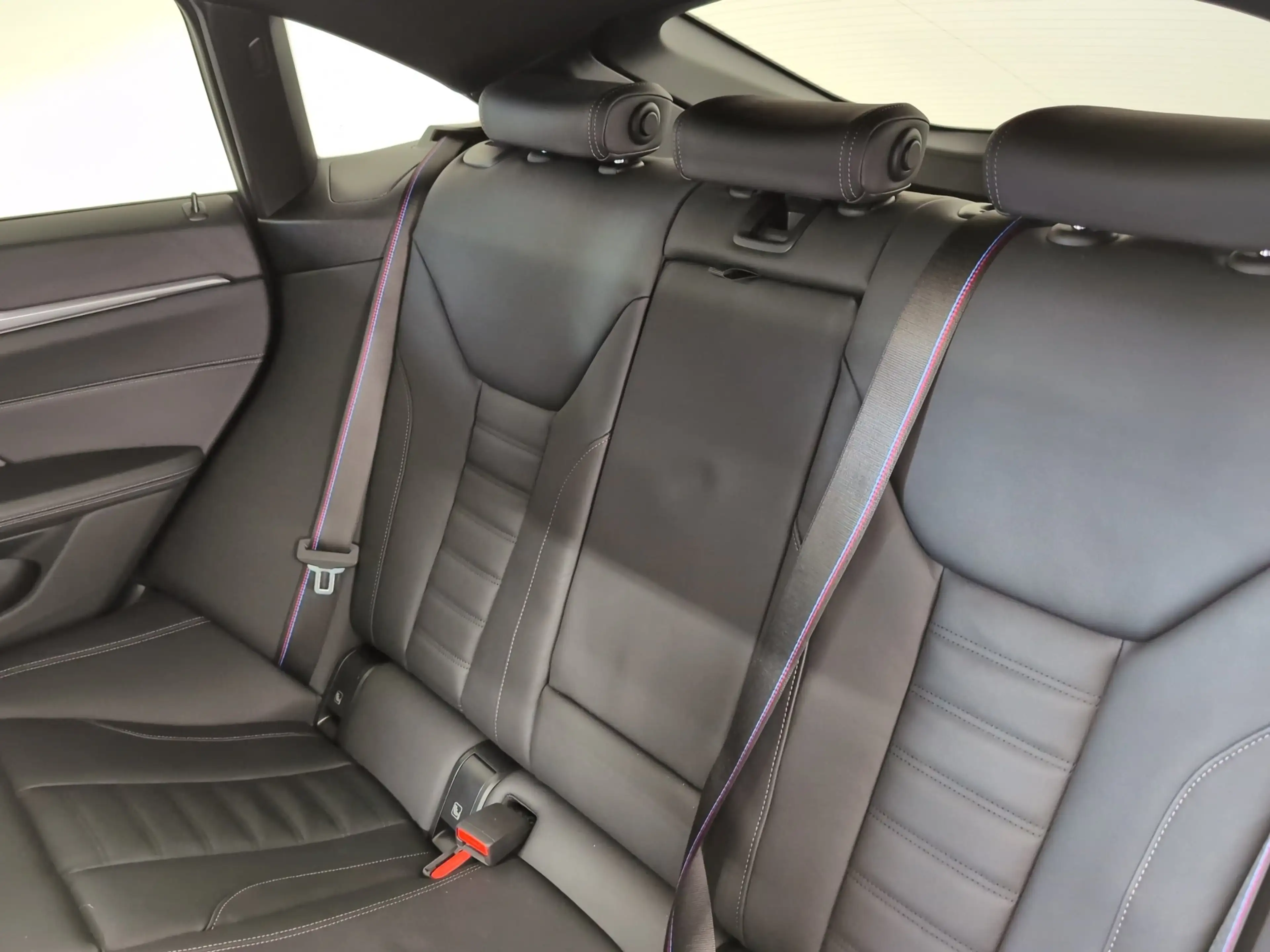 BMW M4 i xDrive Gran Coupé — photo 5