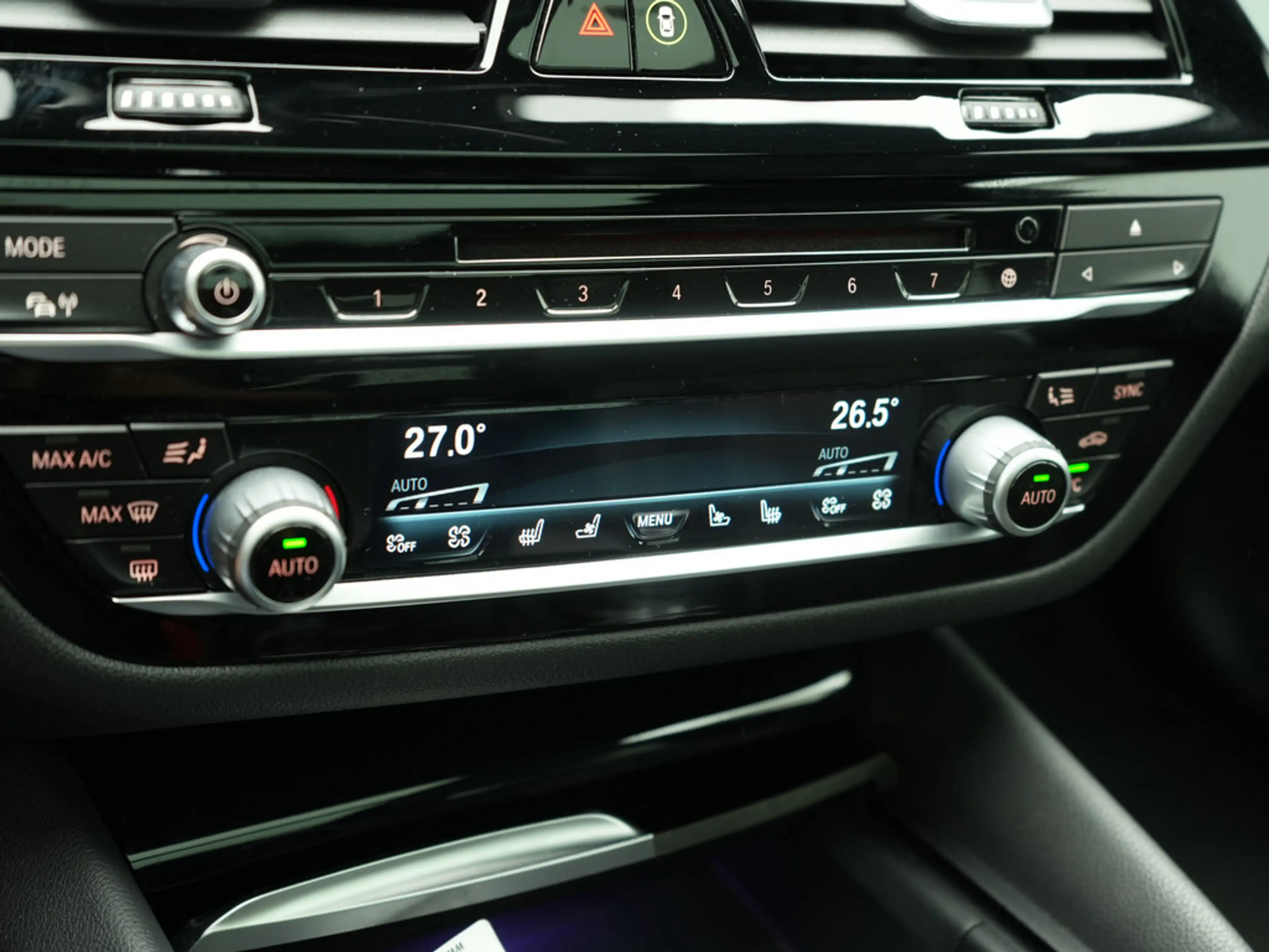 BMW 525 dA Touring Sport Line STANDHZ PANO H/K ACC — photo 14