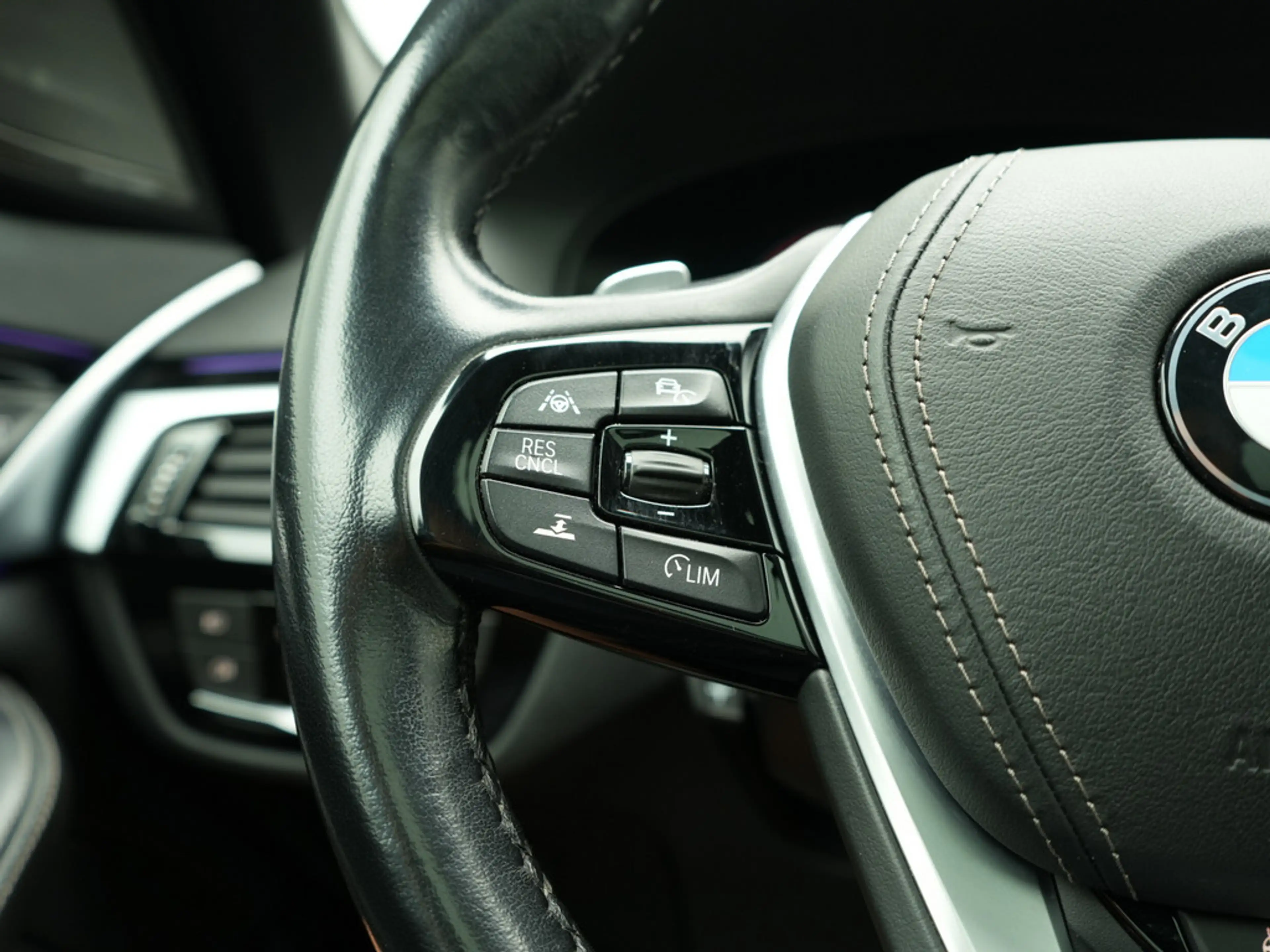BMW 525 dA Touring Sport Line STANDHZ PANO H/K ACC — photo 8