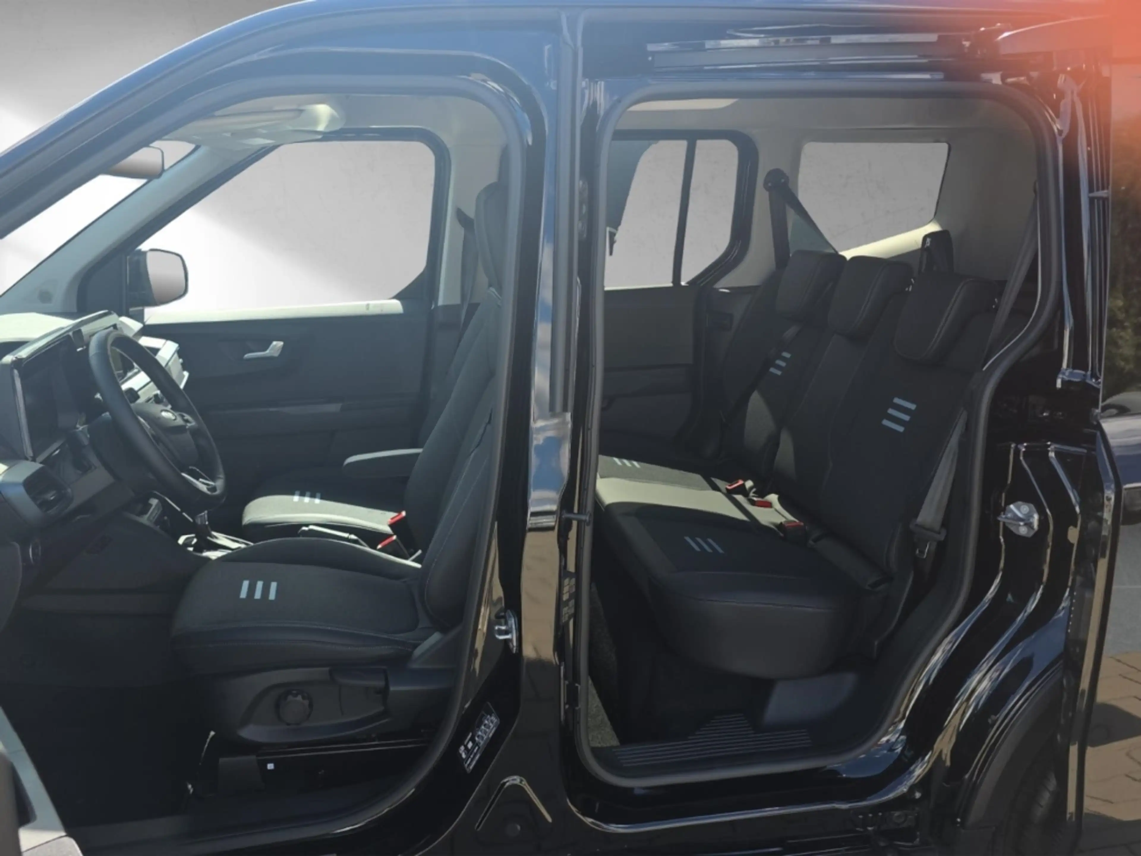 Ford Tourneo Courier Active 1.0 EcoBoost EU6e *Automatik — photo 12