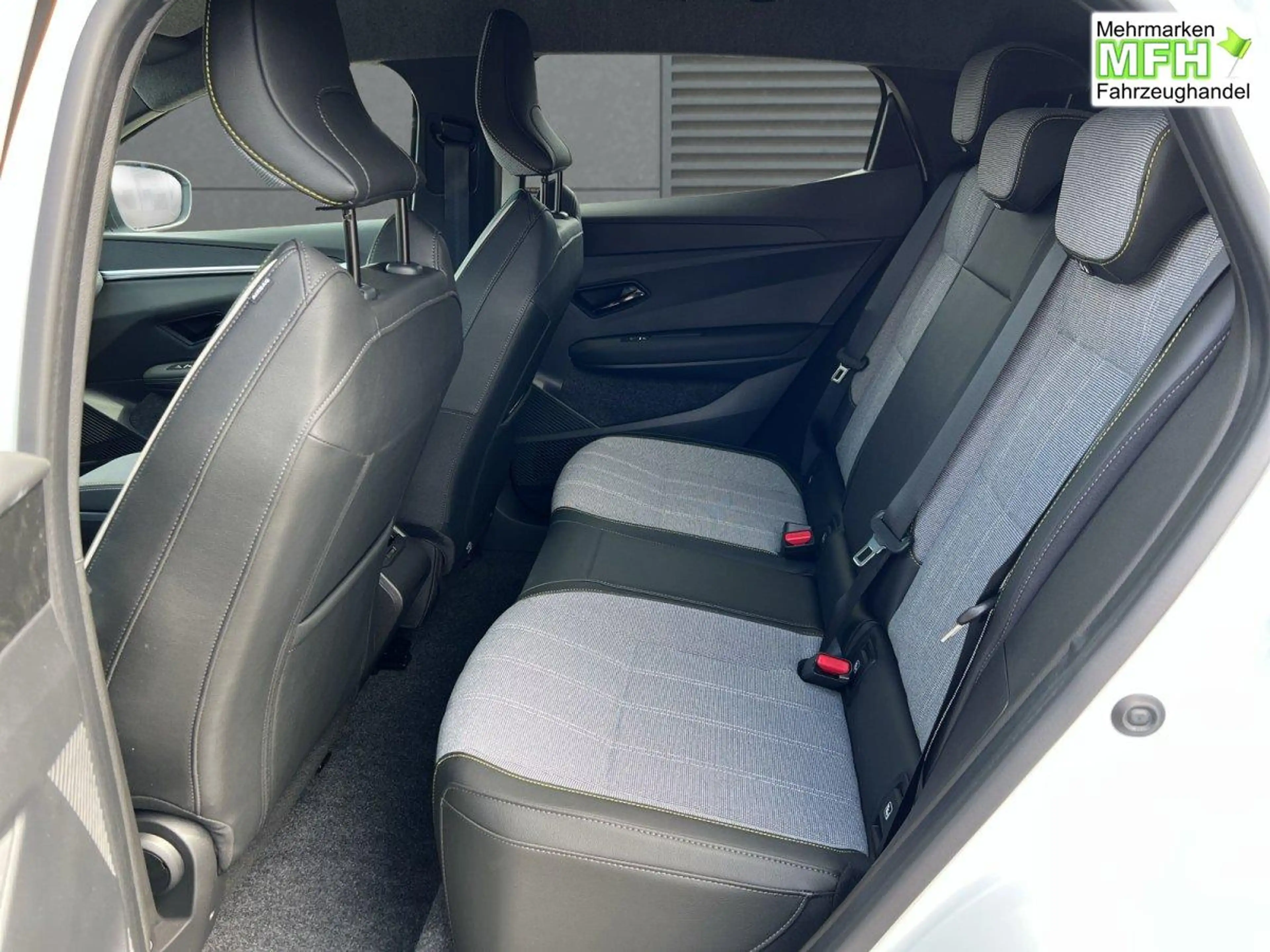Renault Megane E-Tech Mégane Techno SHZ+LKHZ+RFK+LED EV60 220 Comfort... — photo 5