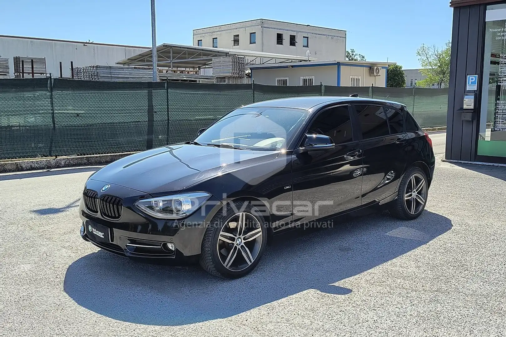 BMW 118 118d 5p. Sport Zwart - 1
