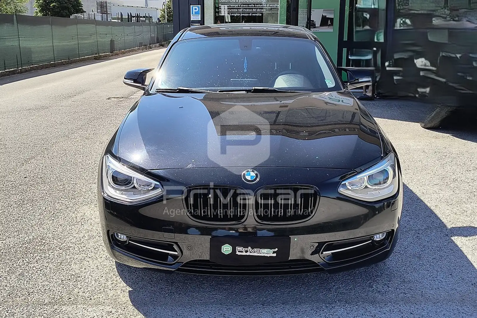 BMW 118 118d 5p. Sport Zwart - 2