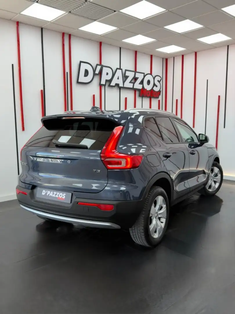 Volvo XC40 T3 Momentum Pro Aut. Azul - 2