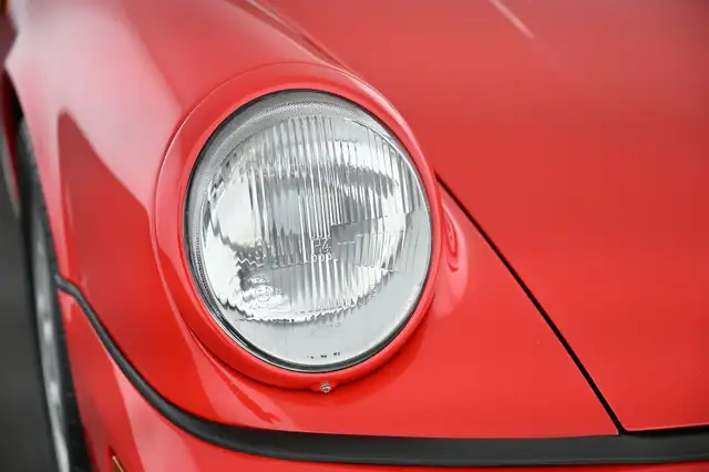 Porsche 911 view 15