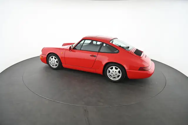 Porsche 911 view 7