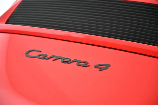 Porsche 911 view 13
