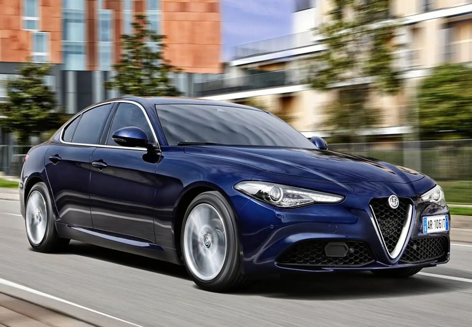 Alfa Romeo Giulia 2.2 Diesel Intensa Q4 210 Aut. - 2
