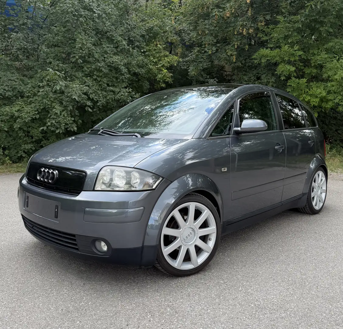 Audi A2 S-Line Grau - 1