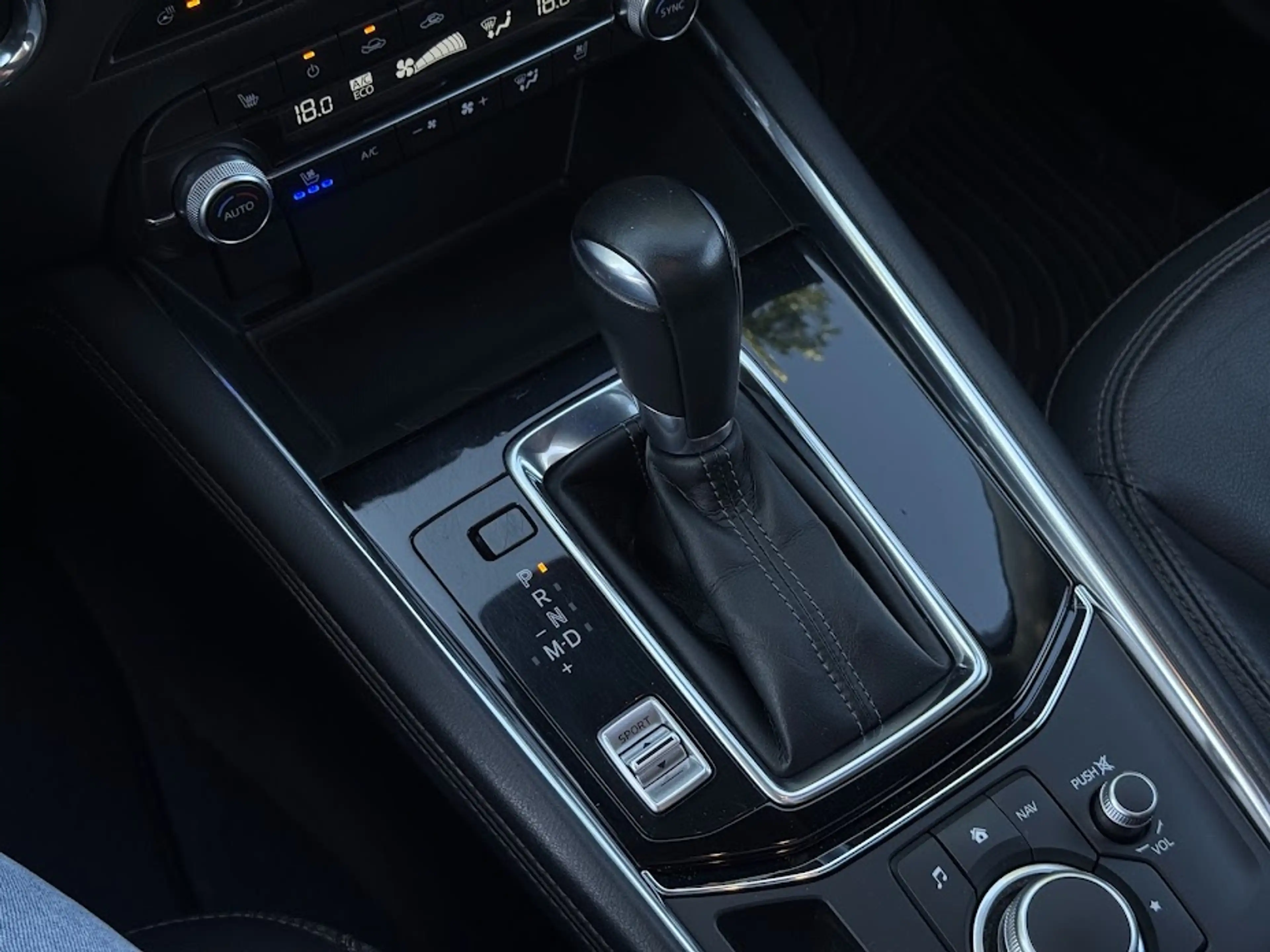 Mazda CX-5 2.0L 4X4 / PANO / BOSE AUDIO / 360 CAM / TREKHAAK / HUD / KEYL / VENT SEATS / ... — photo 34