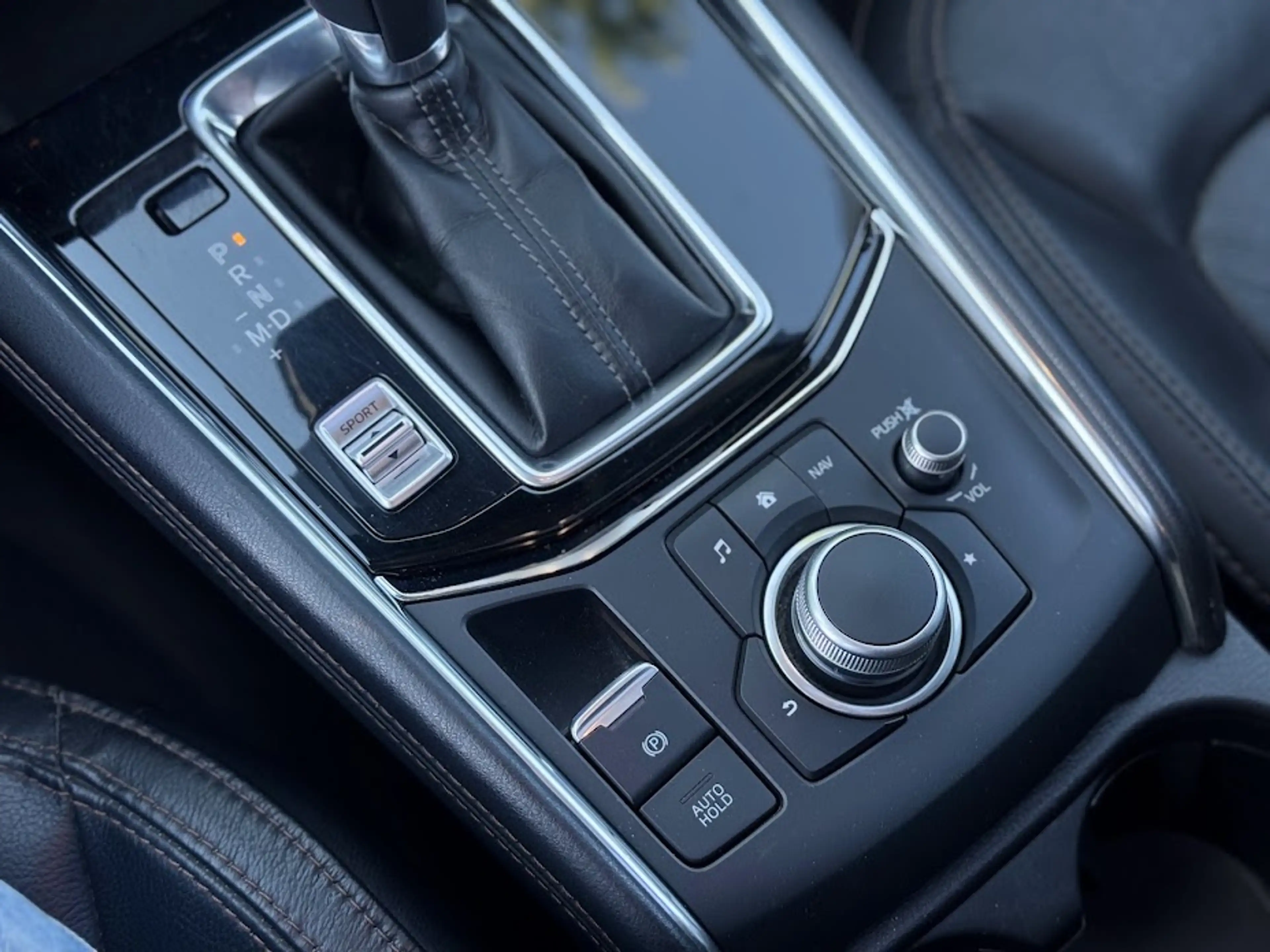 Mazda CX-5 2.0L 4X4 / PANO / BOSE AUDIO / 360 CAM / TREKHAAK / HUD / KEYL / VENT SEATS / ... — photo 35
