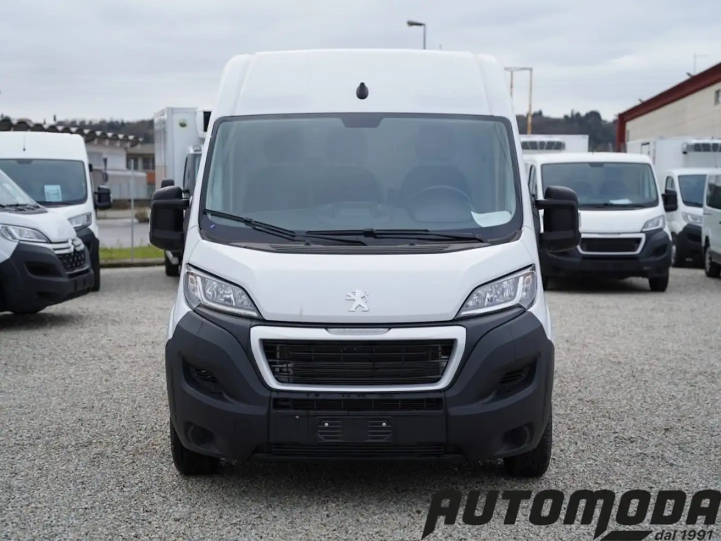 Peugeot Boxer 333 L2H2 140BLUEHDI Weiß - 2