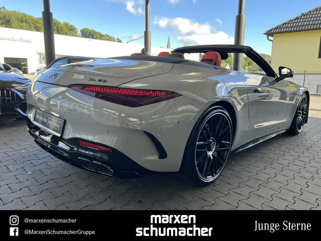Mercedes-Benz SL view 11