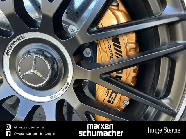 Mercedes-Benz SL view 8