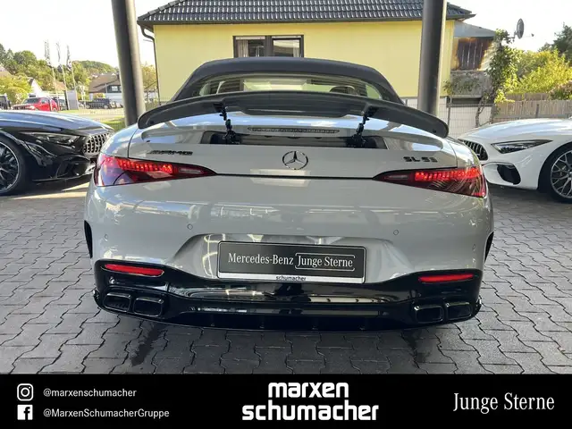 Mercedes-Benz SL view 5